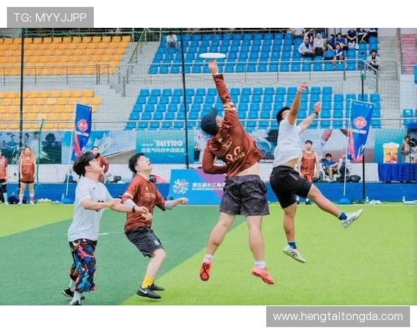 飞盘竞技的魅力:深入了解重庆飞盘队的耐力与团队精神